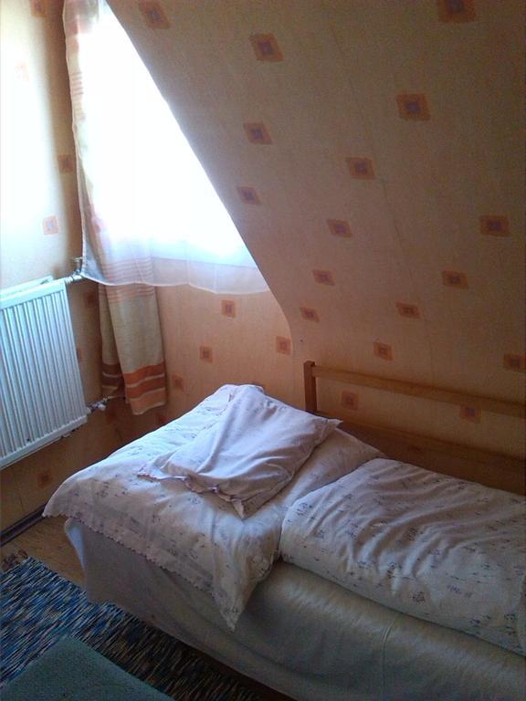 Alpesi Vendégház Orosháza Habitación foto